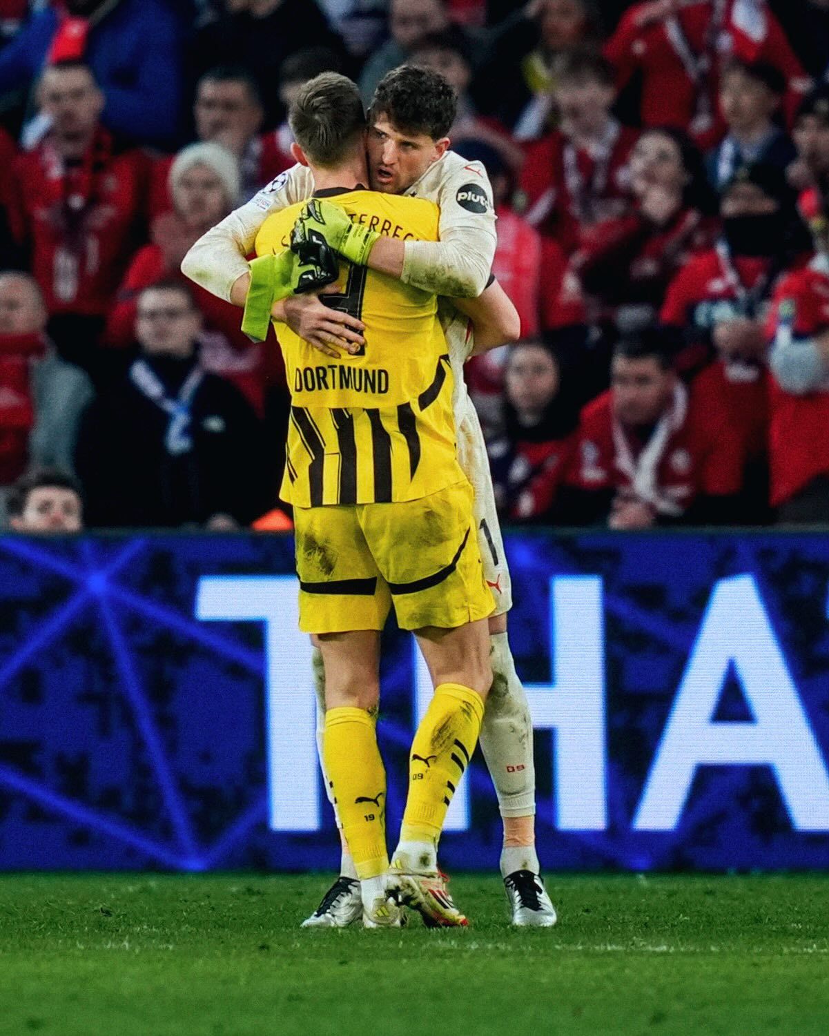 赛地聚焦：欧联冲刺阶段热度飙升；多伦多猛龙遗憾出局；话题不断；临场指挥获称赞的简单介绍