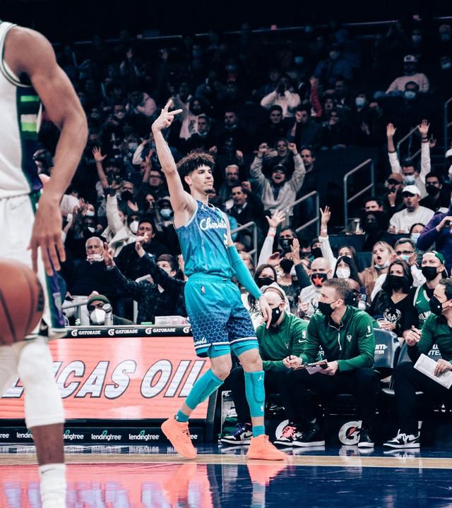 夏洛特黄蜂迎欧联关键赛，冲刺阶段队长鼓劲，底气十足，轮换策略成焦点的简单介绍